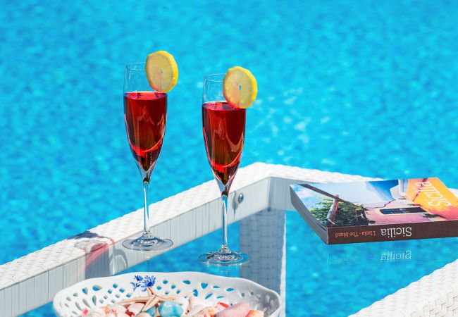 Villa in Custonaci - Villa with pool by the sea in Trapani, Sicily Villa in Custonaci - Villa with pool by the sea in Trapani, Sicily