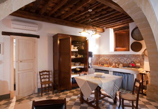 House in Buseto Palizzolo - Charming house with shared pool - Titi House in Buseto Palizzolo - Charming house with shared pool - Titi