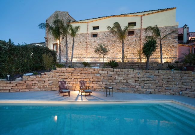 House in Buseto Palizzolo - Charming house with shared pool - Marietta House in Buseto Palizzolo - Charming house with shared pool - Marietta