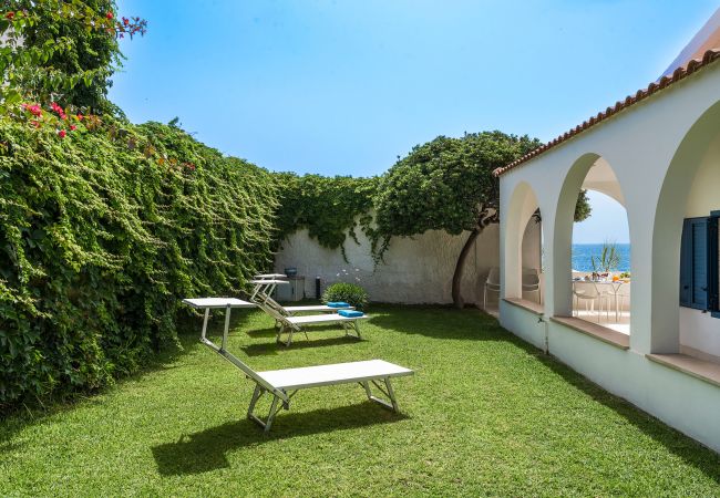 Villa in Noto - Beach front villa in Calabernardo, Noto, Sicily Villa in Noto - Beach front villa in Calabernardo, Noto, Sicily