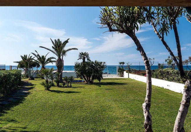 House in Scala di Torregrotta - Nice villa with direct access to beach, near Milazzo, Sicily
