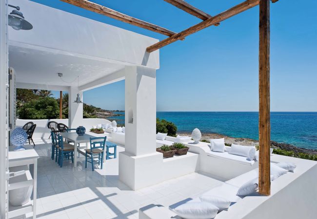 Villa in Siracusa - Sea front holiday villa in Fontane Bianche, Sicily Villa in Siracusa - Sea front holiday villa in Fontane Bianche, Sicily