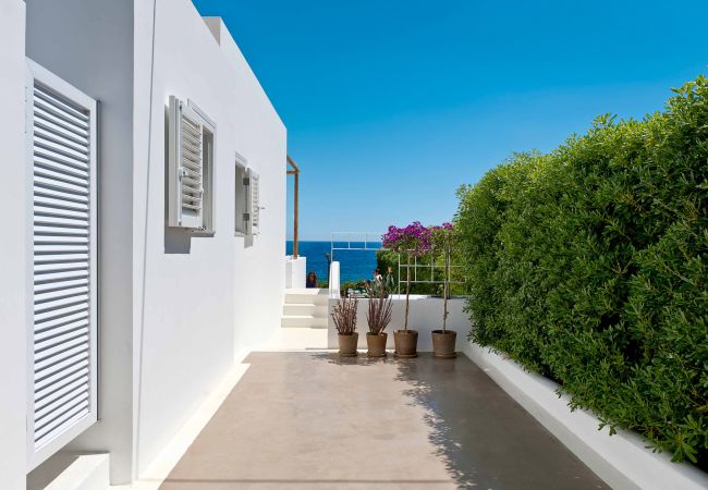Villa in Siracusa - Sea front holiday villa in Fontane Bianche, Sicily Villa in Siracusa - Sea front holiday villa in Fontane Bianche, Sicily