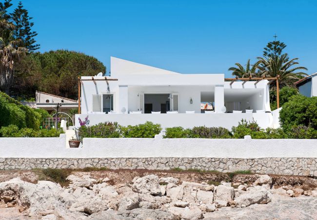 Villa in Siracusa - Sea front holiday villa in Fontane Bianche, Sicily Villa in Siracusa - Sea front holiday villa in Fontane Bianche, Sicily