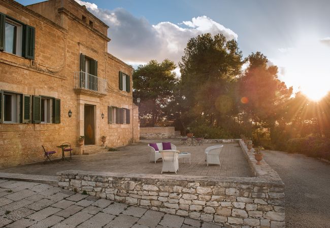 Villa in Paceco - Exclusive villa with pool near Trapani - Sicily Villa in Paceco - Exclusive villa with pool near Trapani - Sicily