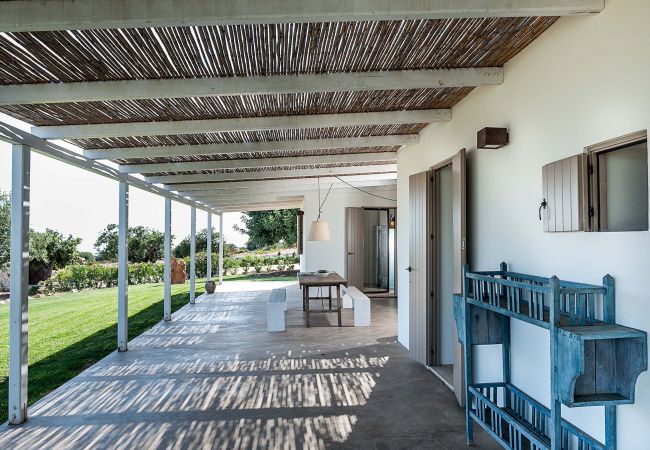 Villa in Scicli - Villa with terrace and private garden. Shared pool. In Scicli, Sicily - Carrubi Villa in Scicli - Villa with terrace and private garden. Shared pool. In Scicli, Sicily - Carrubi