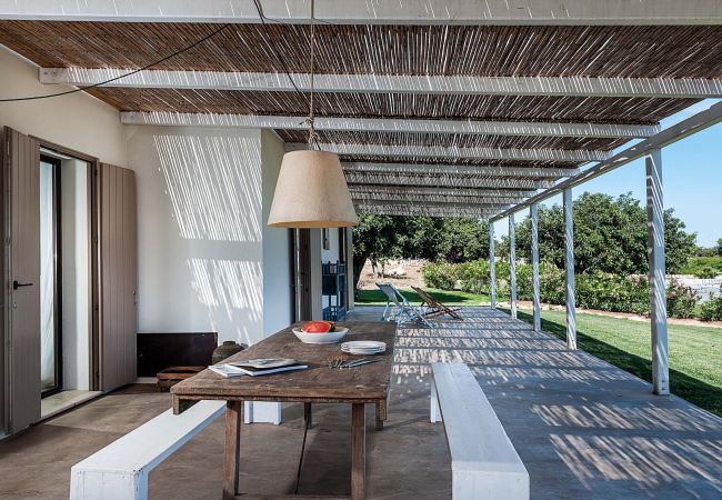 Villa in Scicli - Villa with terrace and private garden. Shared pool. In Scicli, Sicily - Carrubi Villa in Scicli - Villa with terrace and private garden. Shared pool. In Scicli, Sicily - Carrubi