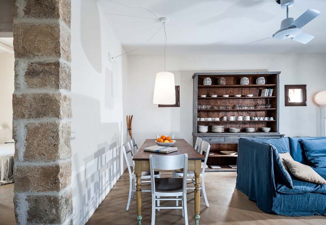 Villa in Scicli - Villa with terrace and private garden. Shared pool. In Scicli, Sicily - Carrubi Villa in Scicli - Villa with terrace and private garden. Shared pool. In Scicli, Sicily - Carrubi