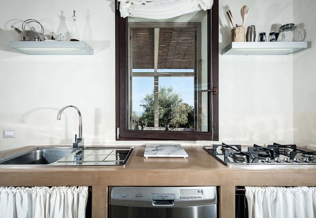 Villa in Scicli - Villa with terrace and private garden. Shared pool. In Scicli, Sicily - Carrubi Villa in Scicli - Villa with terrace and private garden. Shared pool. In Scicli, Sicily - Carrubi