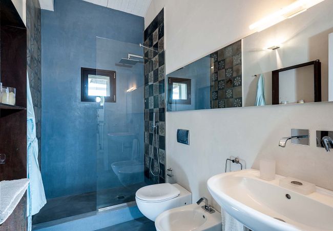 Villa in Scicli - Villa with terrace and private garden. Shared pool. In Scicli, Sicily - Carrubi Villa in Scicli - Villa with terrace and private garden. Shared pool. In Scicli, Sicily - Carrubi