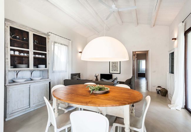 Villa in Scicli - Villa with terrace and private garden. Shared pool. In Scicli, Sicily - Gelsi Villa in Scicli - Villa with terrace and private garden. Shared pool. In Scicli, Sicily - Gelsi