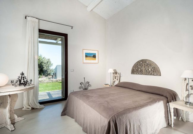 Villa in Scicli - Villa with terrace and private garden. Shared pool. In Scicli, Sicily - Gelsi Villa in Scicli - Villa with terrace and private garden. Shared pool. In Scicli, Sicily - Gelsi