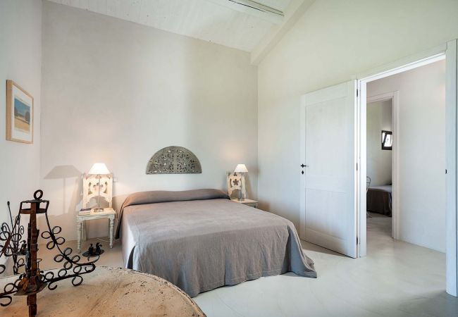 Villa in Scicli - Villa with terrace and private garden. Shared pool. In Scicli, Sicily - Gelsi Villa in Scicli - Villa with terrace and private garden. Shared pool. In Scicli, Sicily - Gelsi