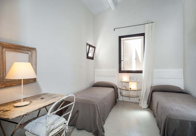 Villa in Scicli - Villa with terrace and private garden. Shared pool. In Scicli, Sicily - Gelsi Villa in Scicli - Villa with terrace and private garden. Shared pool. In Scicli, Sicily - Gelsi