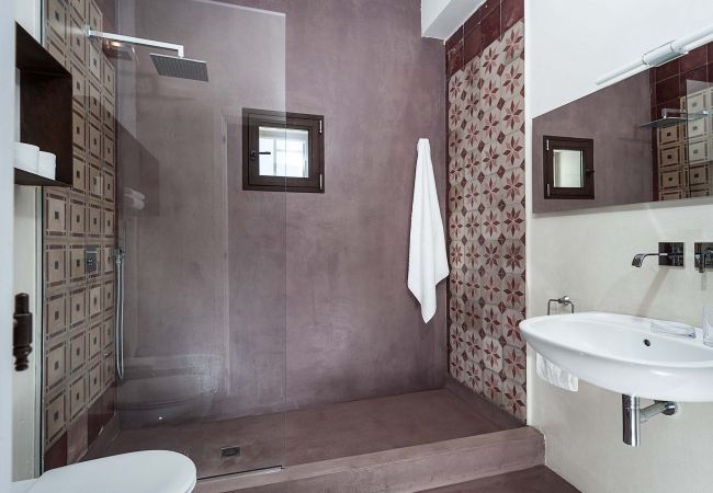 Villa in Scicli - Villa with terrace and private garden. Shared pool. In Scicli, Sicily - Gelsi Villa in Scicli - Villa with terrace and private garden. Shared pool. In Scicli, Sicily - Gelsi