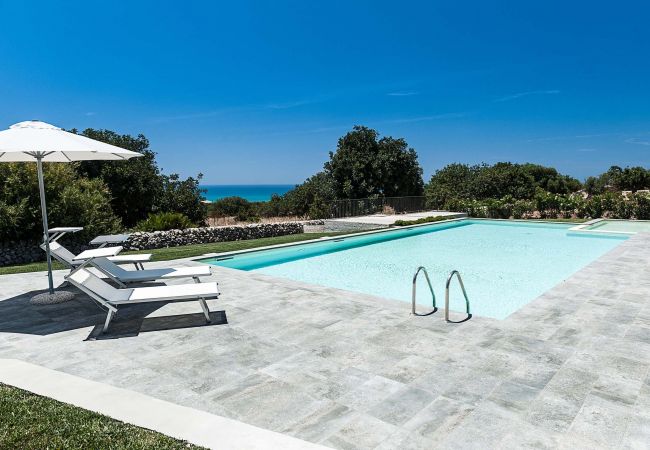 Villa in Scicli - Villa with terrace and private garden. Shared pool. In Scicli, Sicily - Gelsi Villa in Scicli - Villa with terrace and private garden. Shared pool. In Scicli, Sicily - Gelsi