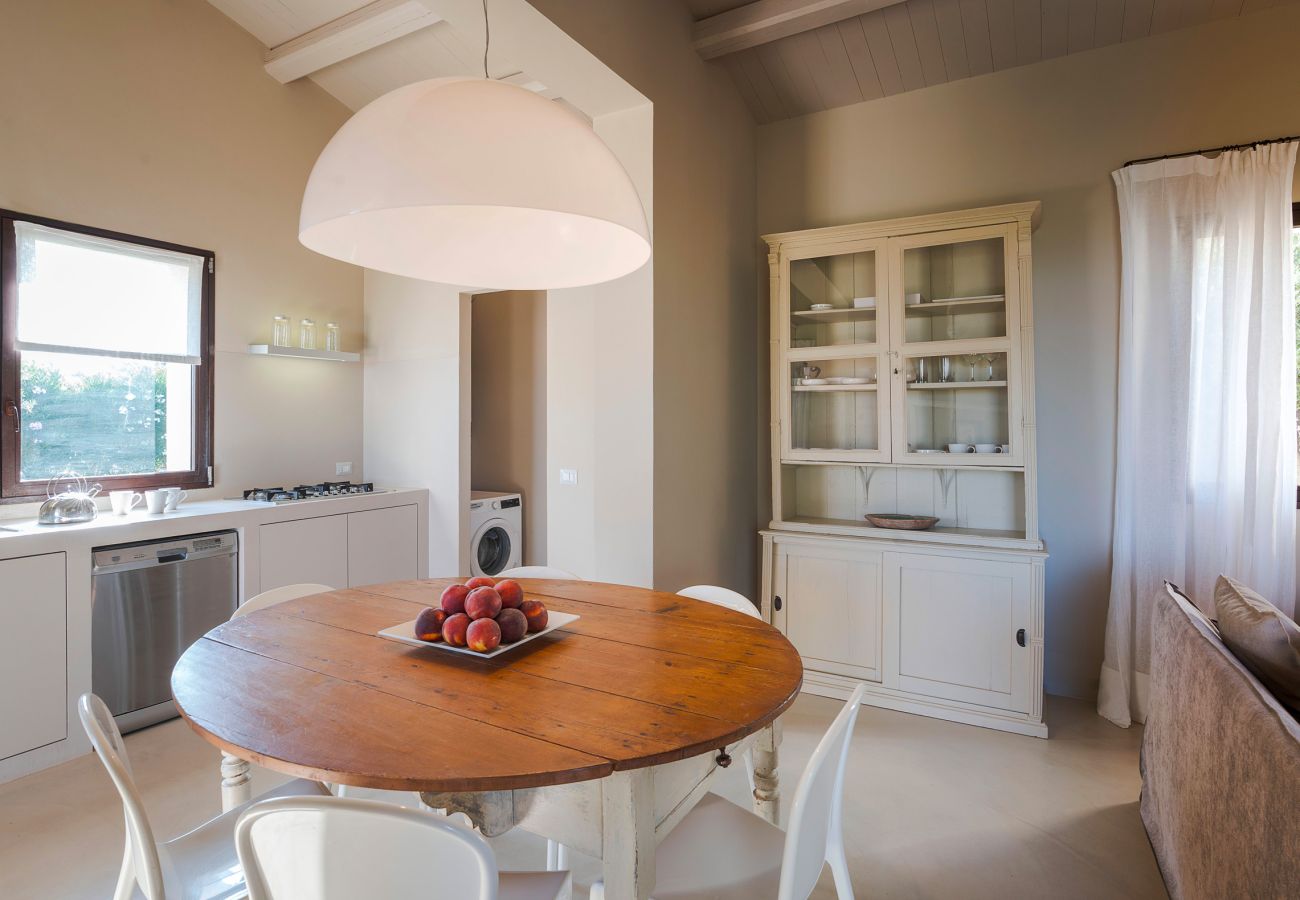 Villa in Scicli - Villa with terrace and private garden. Shared pool. In Scicli, Sicily - Gelsi