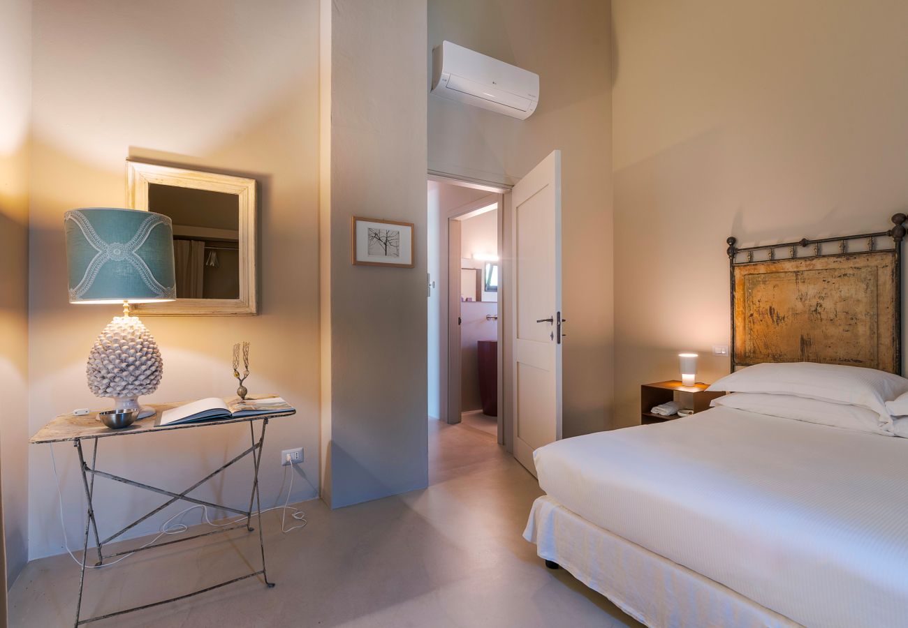 Villa in Scicli - Villa with terrace and private garden. Shared pool. In Scicli, Sicily - Gelsi