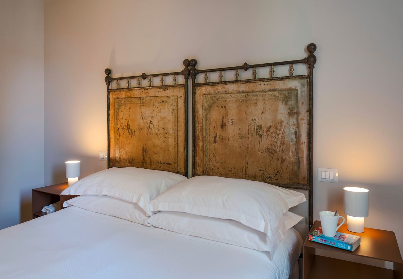 Villa in Scicli - Villa with terrace and private garden. Shared pool. In Scicli, Sicily - Gelsi