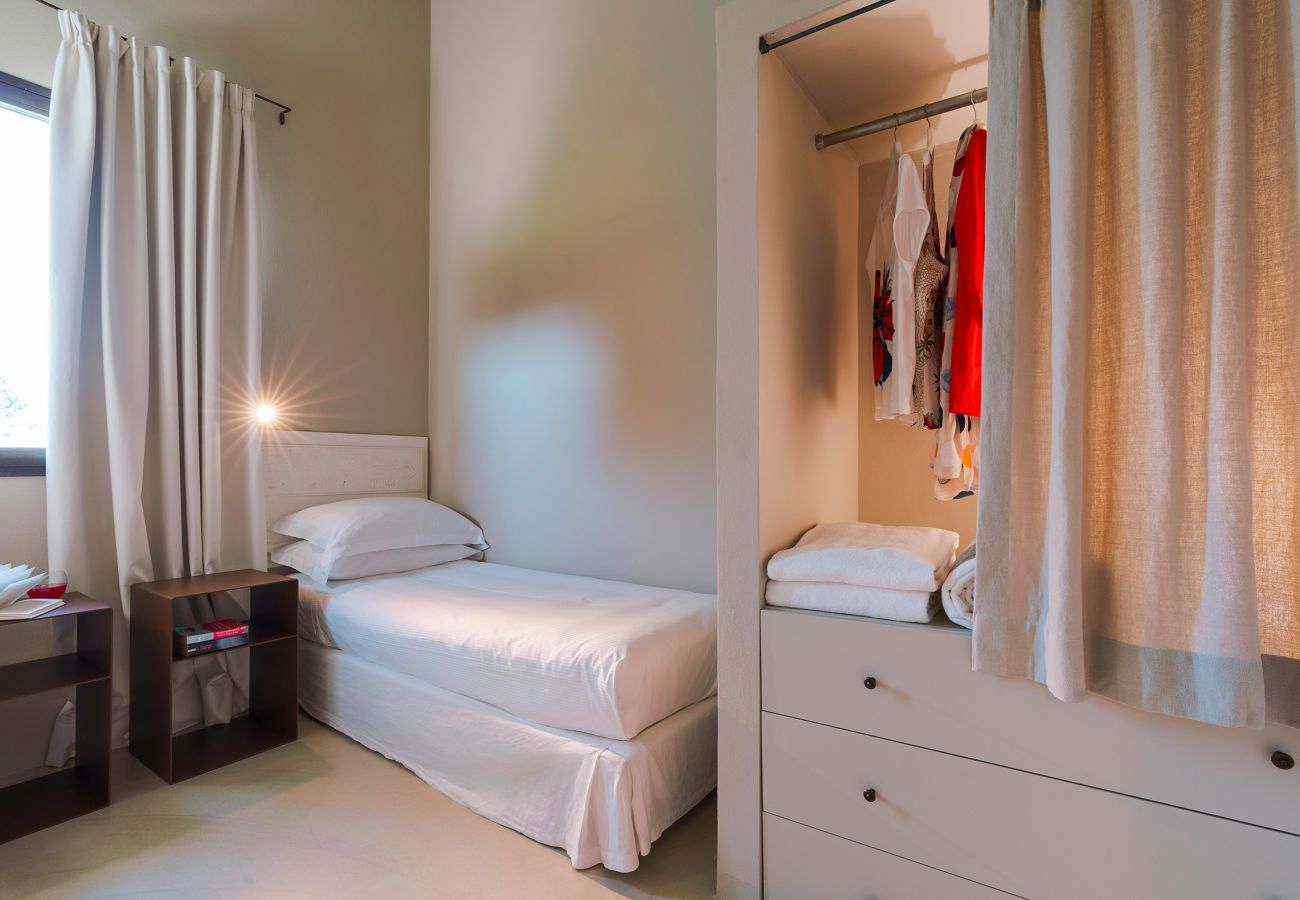 Villa in Scicli - Villa with terrace and private garden. Shared pool. In Scicli, Sicily - Gelsi