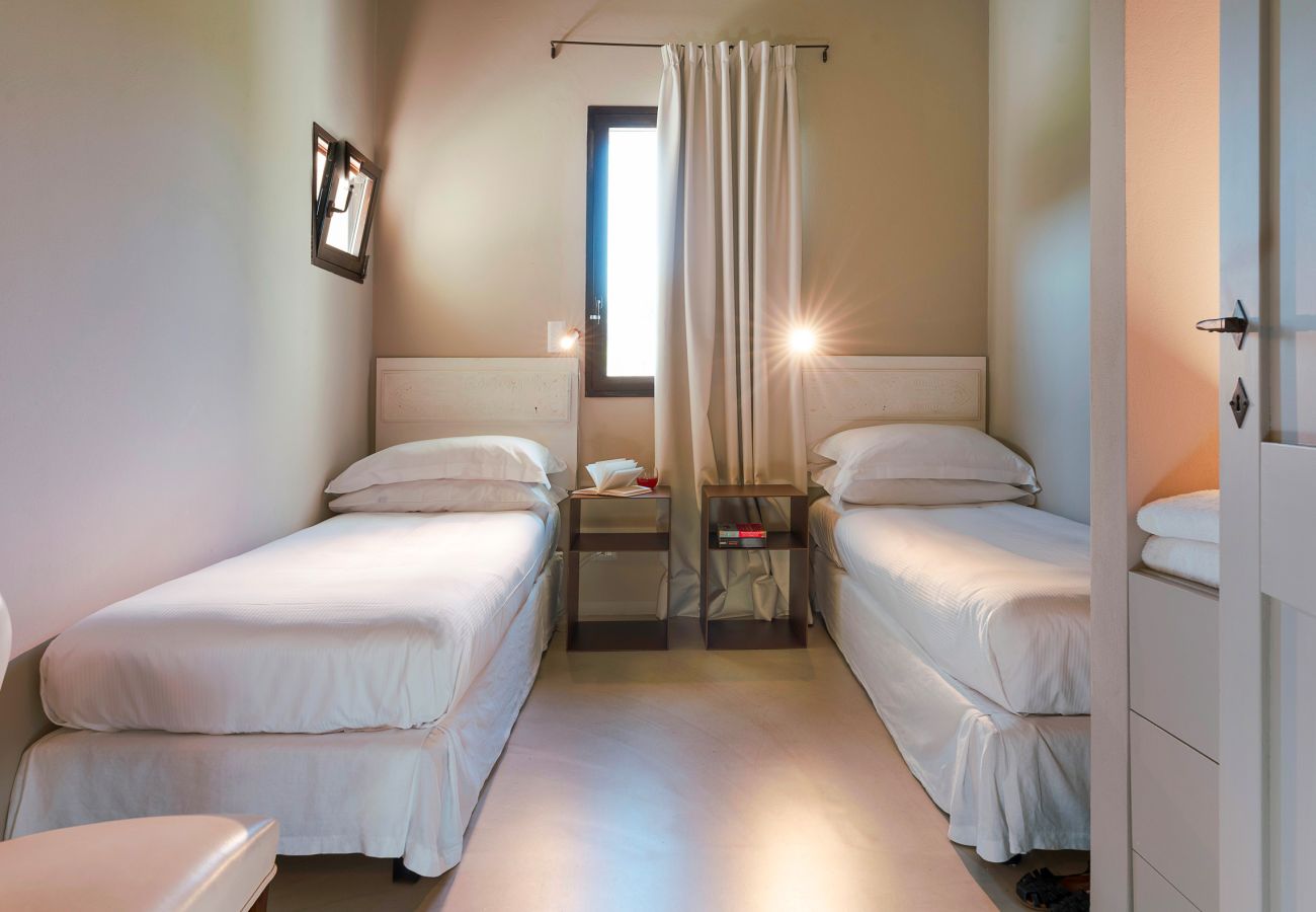 Villa in Scicli - Villa with terrace and private garden. Shared pool. In Scicli, Sicily - Gelsi