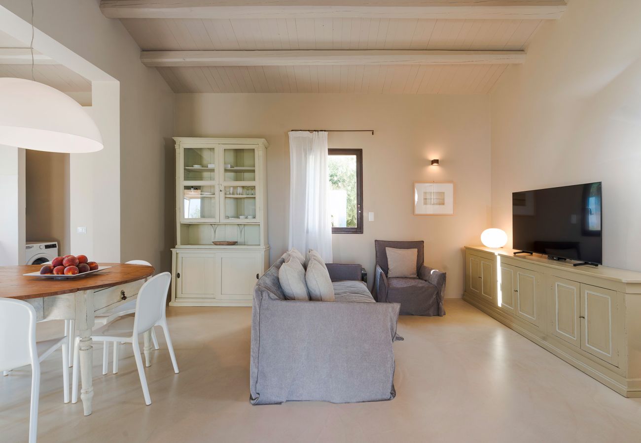 Villa in Scicli - Villa with terrace and private garden. Shared pool. In Scicli, Sicily - Gelsi