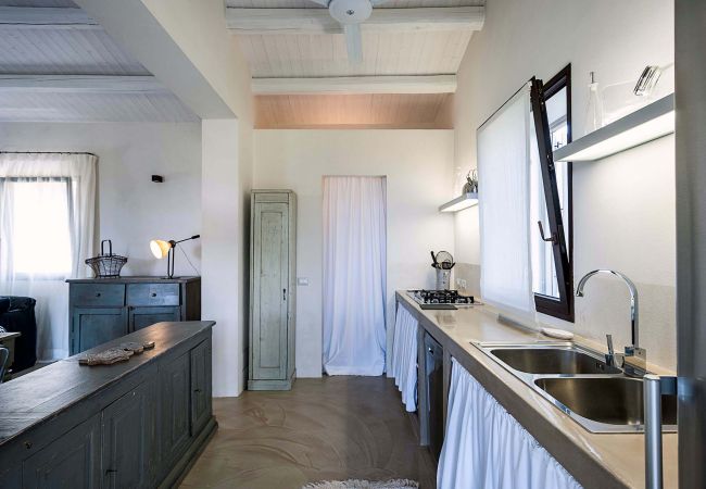 Villa in Scicli - Villa with terrace and private garden. Shared pool. In Scicli, Sicily - Ulivi Villa in Scicli - Villa with terrace and private garden. Shared pool. In Scicli, Sicily - Ulivi