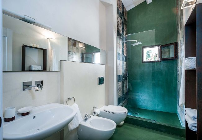 Villa in Scicli - Villa with terrace and private garden. Shared pool. In Scicli, Sicily - Ulivi Villa in Scicli - Villa with terrace and private garden. Shared pool. In Scicli, Sicily - Ulivi