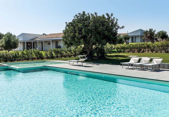 Villa in Scicli - Villa with terrace and private garden. Shared pool. In Scicli, Sicily - Ulivi Villa in Scicli - Villa with terrace and private garden. Shared pool. In Scicli, Sicily - Ulivi
