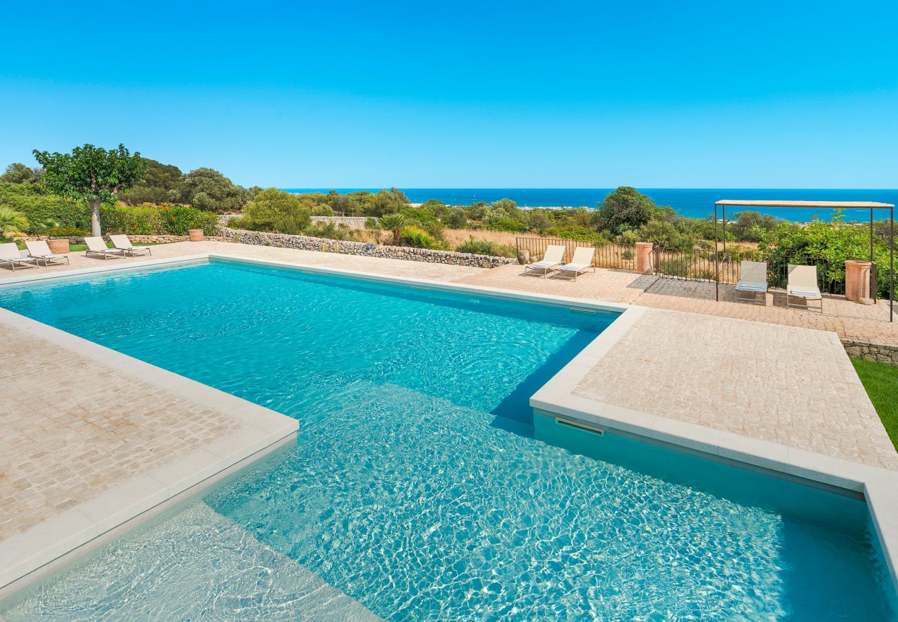 Villa in Scicli - Villa with terrace and private garden. Shared pool. In Scicli, Sicily - Ulivi