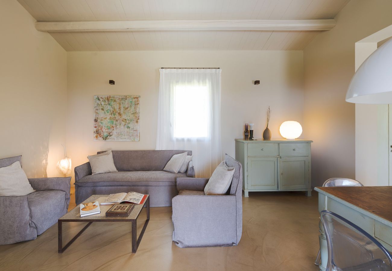 Villa in Scicli - Villa with terrace and private garden. Shared pool. In Scicli, Sicily - Ulivi