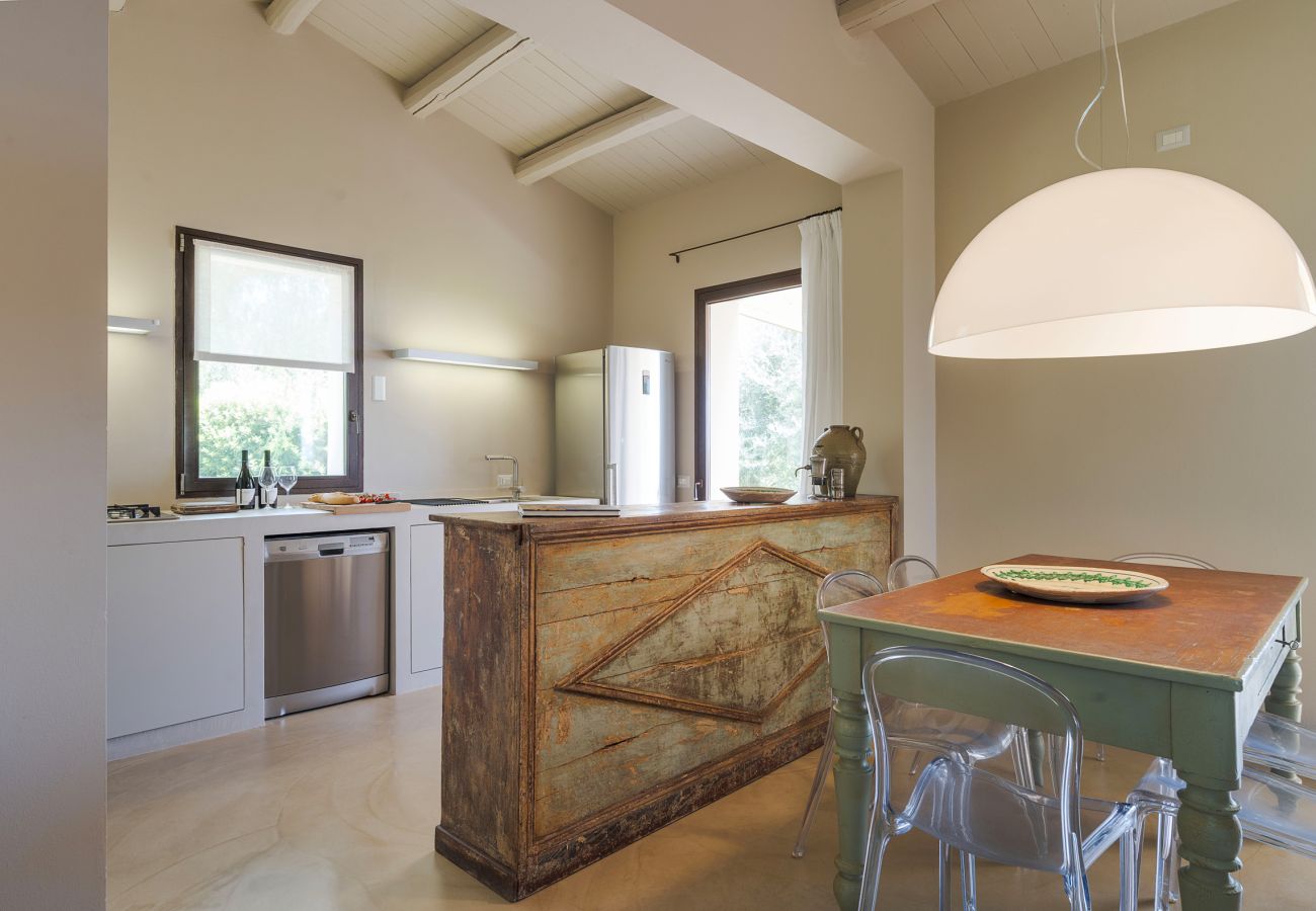 Villa in Scicli - Villa with terrace and private garden. Shared pool. In Scicli, Sicily - Ulivi