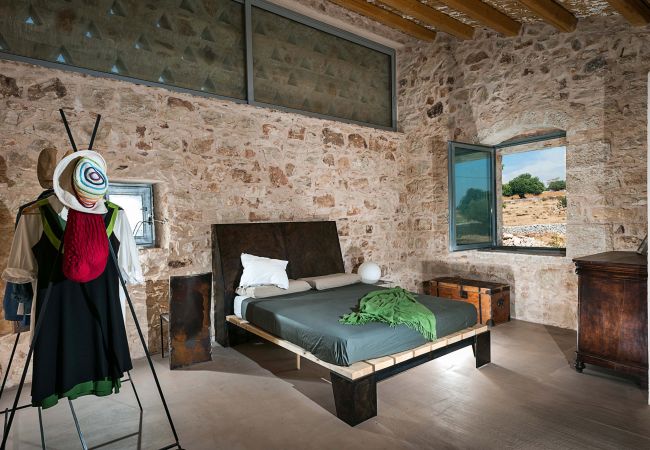 Villa in Santa Croce Camerina - Designer country villa with pool in Ragusa, Sicily - 11 pax Villa in Santa Croce Camerina - Designer country villa with pool in Ragusa, Sicily - 11 pax