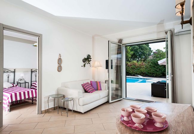 Villa in Ragalna - Romantic country house with pool near Etna, Sicily Villa in Ragalna - Romantic country house with pool near Etna, Sicily