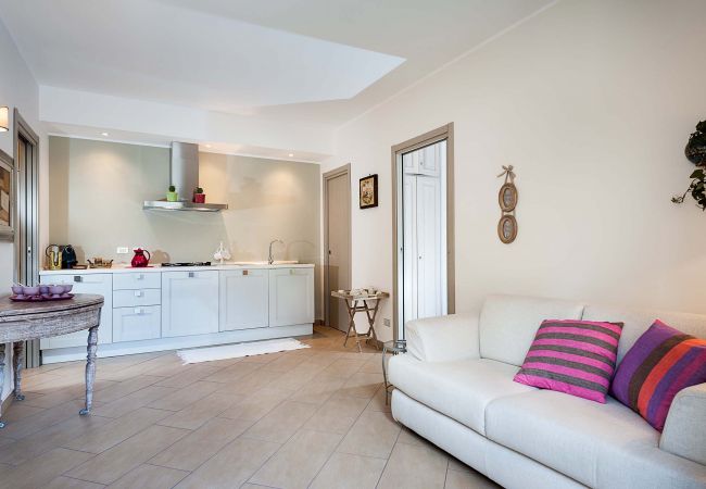 Villa in Ragalna - Romantic country house with pool near Etna, Sicily Villa in Ragalna - Romantic country house with pool near Etna, Sicily