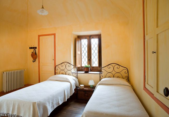 House in Trecastagni - Typical country villa for families near Etna, Sicily House in Trecastagni - Typical country villa for families near Etna, Sicily