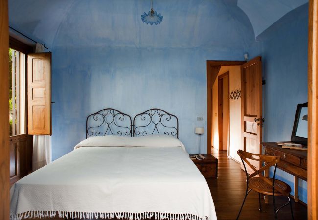 House in Trecastagni - Typical country villa for families near Etna, Sicily House in Trecastagni - Typical country villa for families near Etna, Sicily