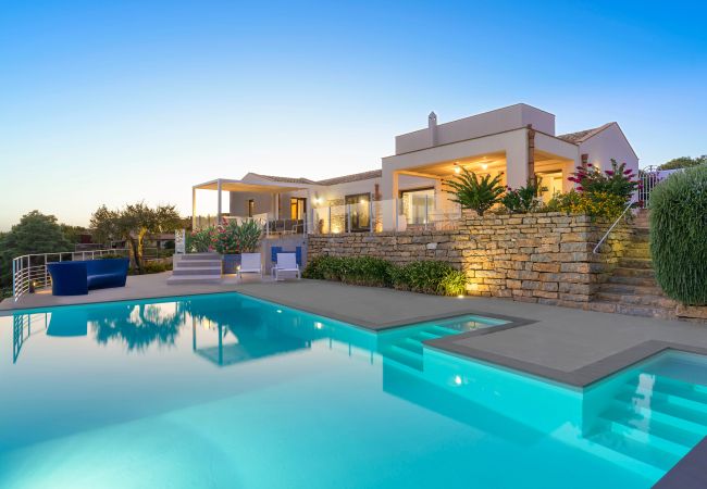 Villa in Buseto Palizzolo - Splendid country villa with pool Villa in Buseto Palizzolo - Splendid country villa with pool