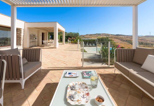 Villa in Buseto Palizzolo - Splendid country villa with pool Villa in Buseto Palizzolo - Splendid country villa with pool