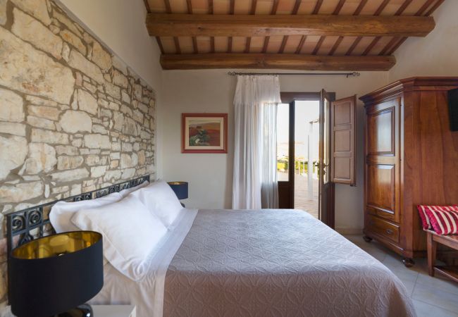 Villa in Buseto Palizzolo - Splendid country villa with pool Villa in Buseto Palizzolo - Splendid country villa with pool