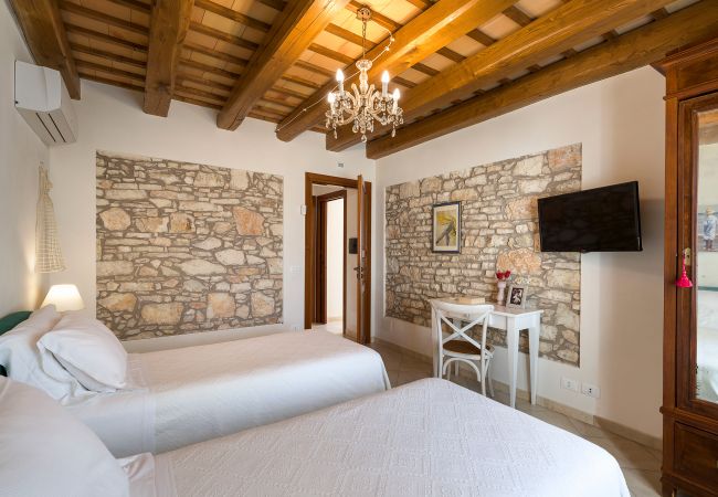 Villa in Buseto Palizzolo - Splendid country villa with pool Villa in Buseto Palizzolo - Splendid country villa with pool