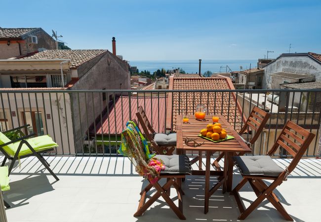 Apartment in Taormina - Splendid apartment with terrace overlooking Corso Umberto, Taormina, Sycily Apartment in Taormina - Splendid apartment with terrace overlooking Corso Umberto, Taormina, Sycily