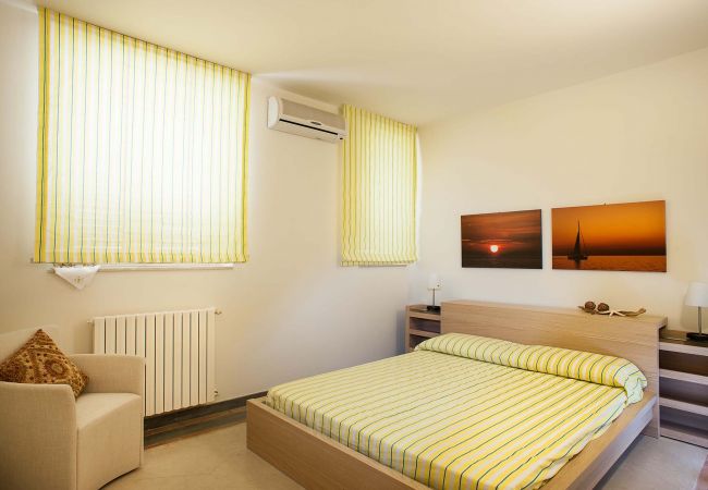 Villa in Noto - Villa with pool, 450 metres from sea of San Lorenzo, Noto, Sicily Villa in Noto - Villa with pool, 450 metres from sea of San Lorenzo, Noto, Sicily