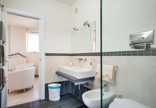 Villa in Noto - Villa with pool, 450 metres from sea of San Lorenzo, Noto, Sicily Villa in Noto - Villa with pool, 450 metres from sea of San Lorenzo, Noto, Sicily