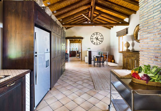 Villa in Viagrande - Luxury villa with pool and gym near Etna, Sicily Villa in Viagrande - Luxury villa with pool and gym near Etna, Sicily