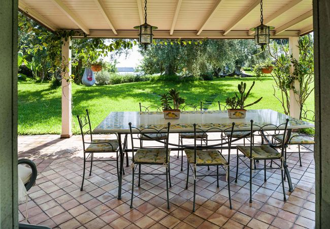 Apartment in Stazzo - House with terrace and direct access to the sea. Shared pool.  Apartment in Stazzo - House with terrace and direct access to the sea. Shared pool.
