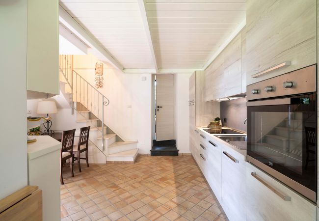 Apartment in Stazzo - House with terrace and direct access to the sea. Shared pool.  Apartment in Stazzo - House with terrace and direct access to the sea. Shared pool.