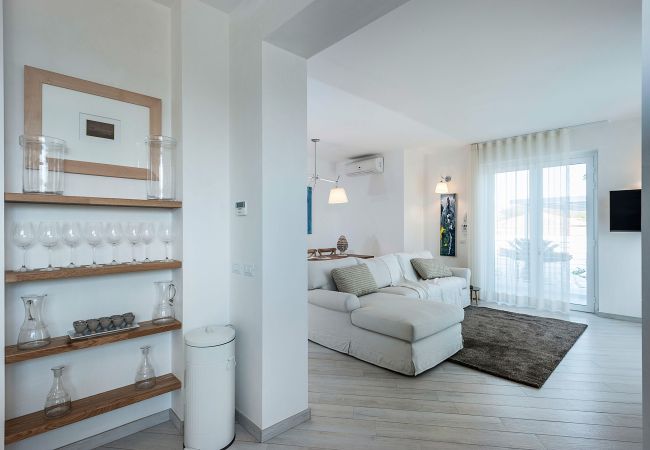 Villa in Marina di Modica - Sea front villa with pool and wellness area in Marina di Modica, Sicily Villa in Marina di Modica - Sea front villa with pool and wellness area in Marina di Modica, Sicily