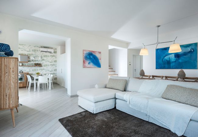 Villa in Marina di Modica - Sea front villa with pool and wellness area in Marina di Modica, Sicily Villa in Marina di Modica - Sea front villa with pool and wellness area in Marina di Modica, Sicily