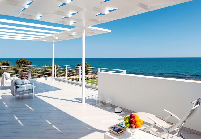 Villa in Marina di Modica - Sea front villa with pool and wellness area in Marina di Modica, Sicily Villa in Marina di Modica - Sea front villa with pool and wellness area in Marina di Modica, Sicily